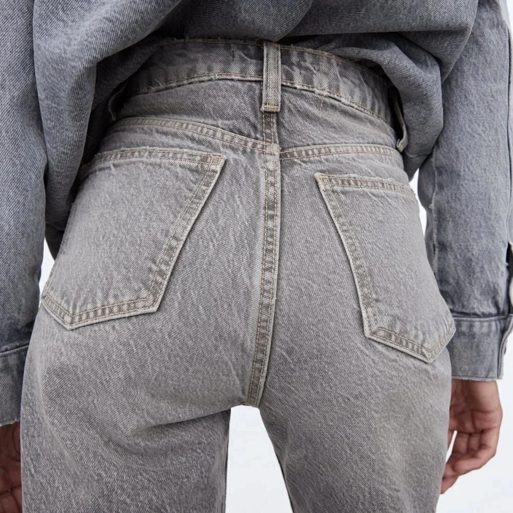 ZARA |  RIPPED MOM FIT JEANS - Picture 3 of 13